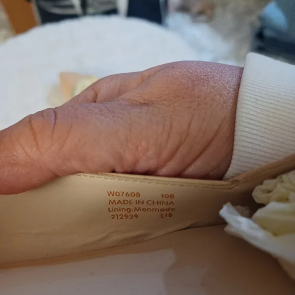 Cole Haan Beige Flats with Classic Silhouette - Picture 8 of 10